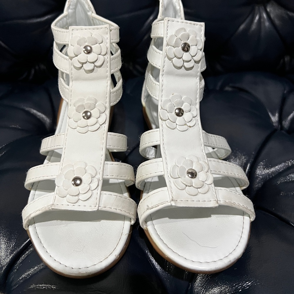 White sandals with flower girls 1.5